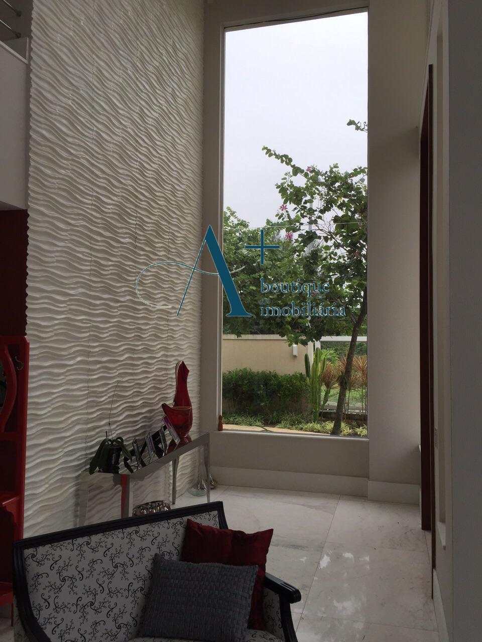 Deslumbrante Mansão no Condo. Del Lago Barra da Tijuca - Porteira Fechada
