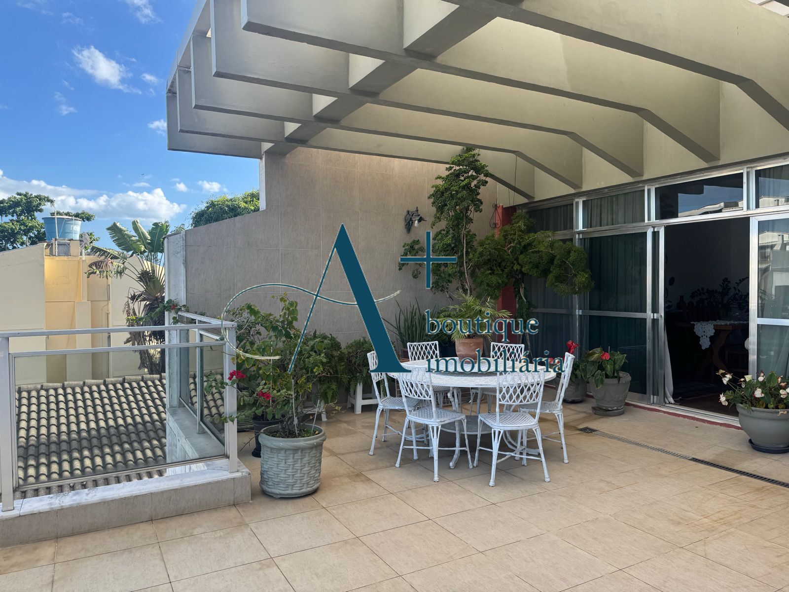 Cobertura Linear com 296 m², 4 quartos, 1 suíte no Jardim Oceânico, Barra da Tijuca - RJ