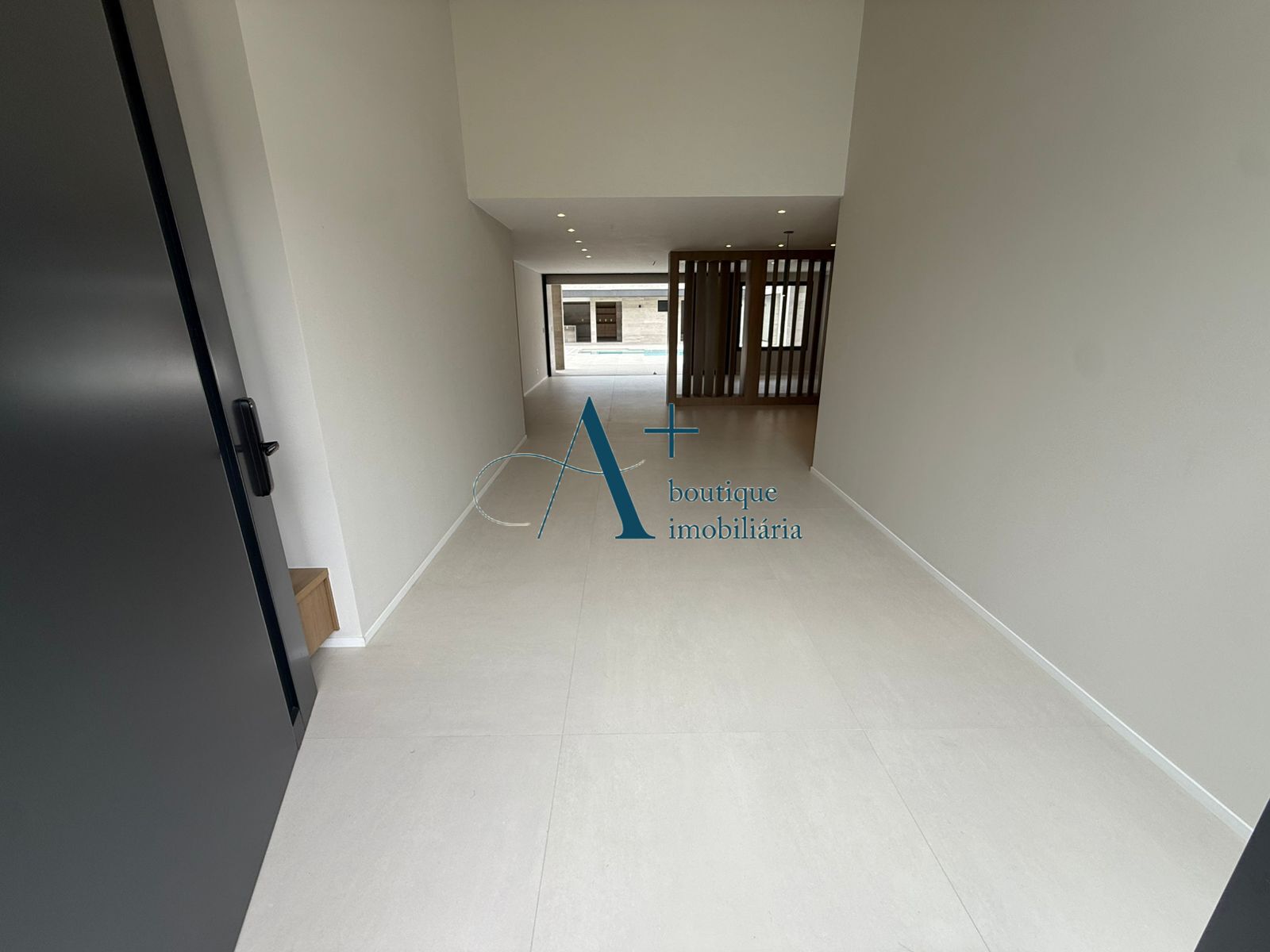 Mansão Contemporânea Santa Mônica Jardins | 1.100m² | 7 Suítes | Sustentabilidade e Tecnologia 